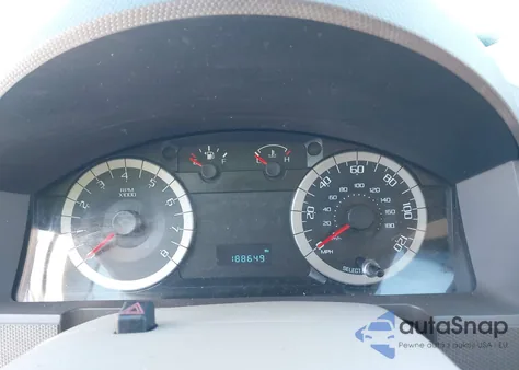 2010 Ford Escape Xls z USA, uszkodzony, nr VIN 1FMCU9C78AKC90438